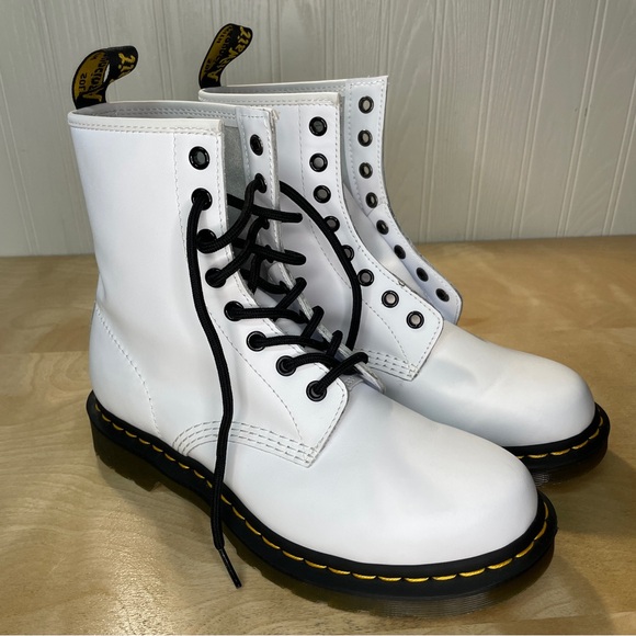 Dr. Martens 1460 Smooth Genuine Leather Slip Resistant Lace Up Boots - White - Picture 1 of 12